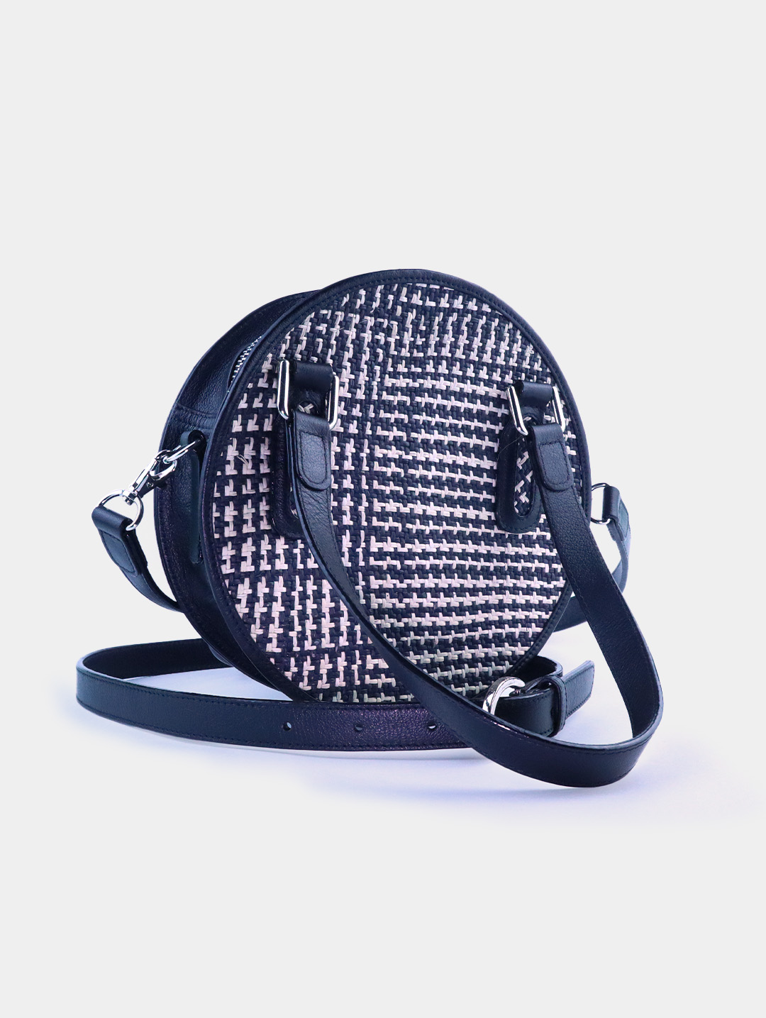 Pankalla handmade bag, durable leather, artisan quality.