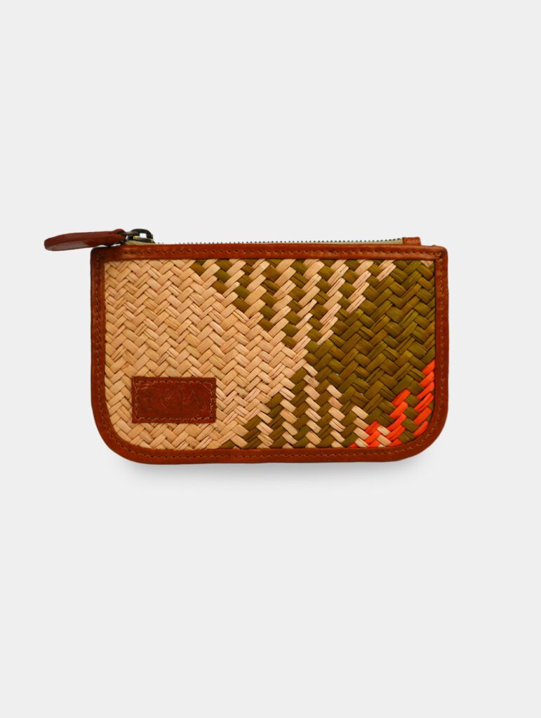 Yetzali handmade leather coin purse, front view, TOA Bags.